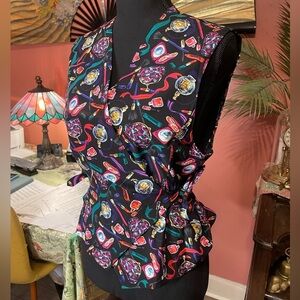 Amazing vintage casual corner 90s silk wrap sleeveless blouse with novelty print
